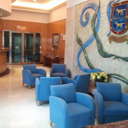 Hotel Ciudad De Φουενλαμπράδα Εξωτερικό φωτογραφία