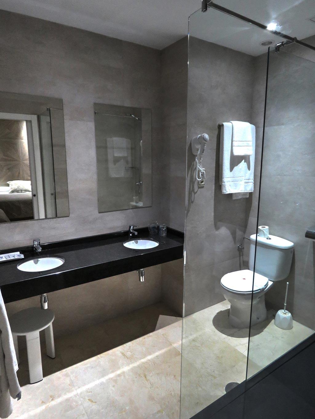 Hotel Ciudad De Φουενλαμπράδα Εξωτερικό φωτογραφία
