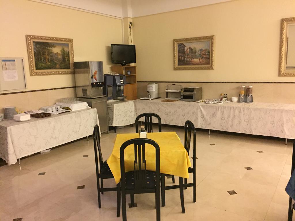 Hotel Ciudad De Φουενλαμπράδα Εξωτερικό φωτογραφία