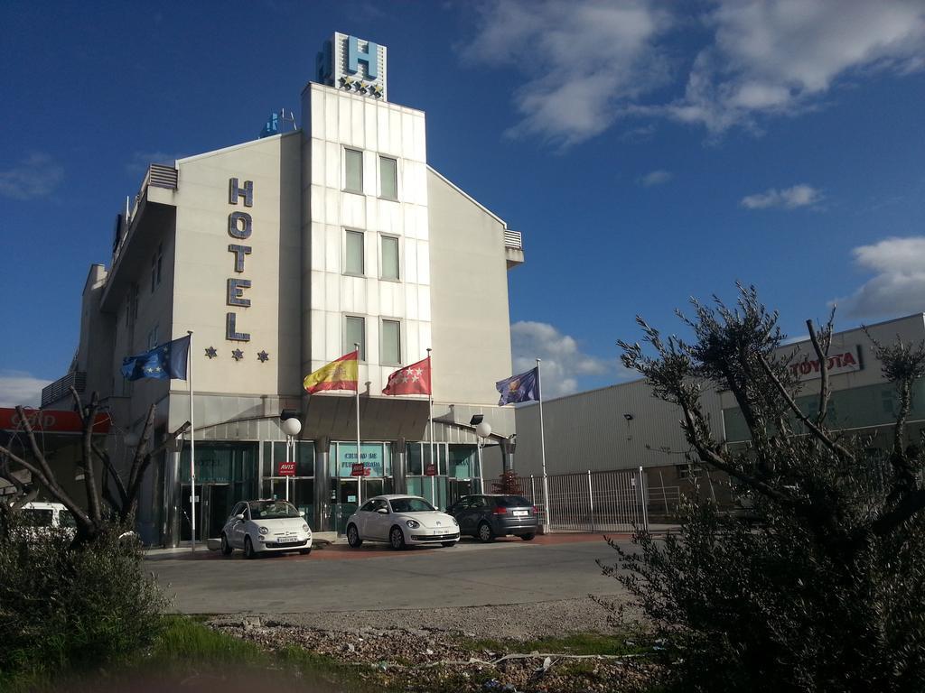 Hotel Ciudad De Φουενλαμπράδα Εξωτερικό φωτογραφία