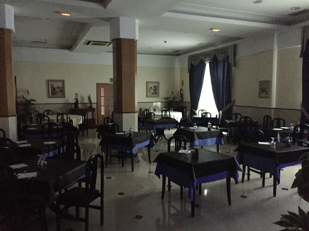 Hotel Ciudad De Φουενλαμπράδα Εξωτερικό φωτογραφία