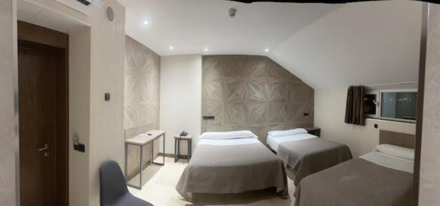 Hotel Ciudad De Φουενλαμπράδα Εξωτερικό φωτογραφία
