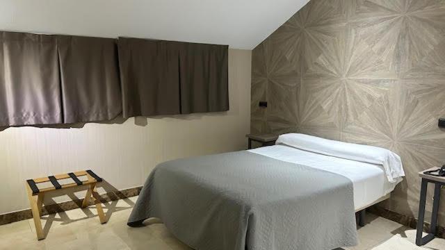 Hotel Ciudad De Φουενλαμπράδα Εξωτερικό φωτογραφία
