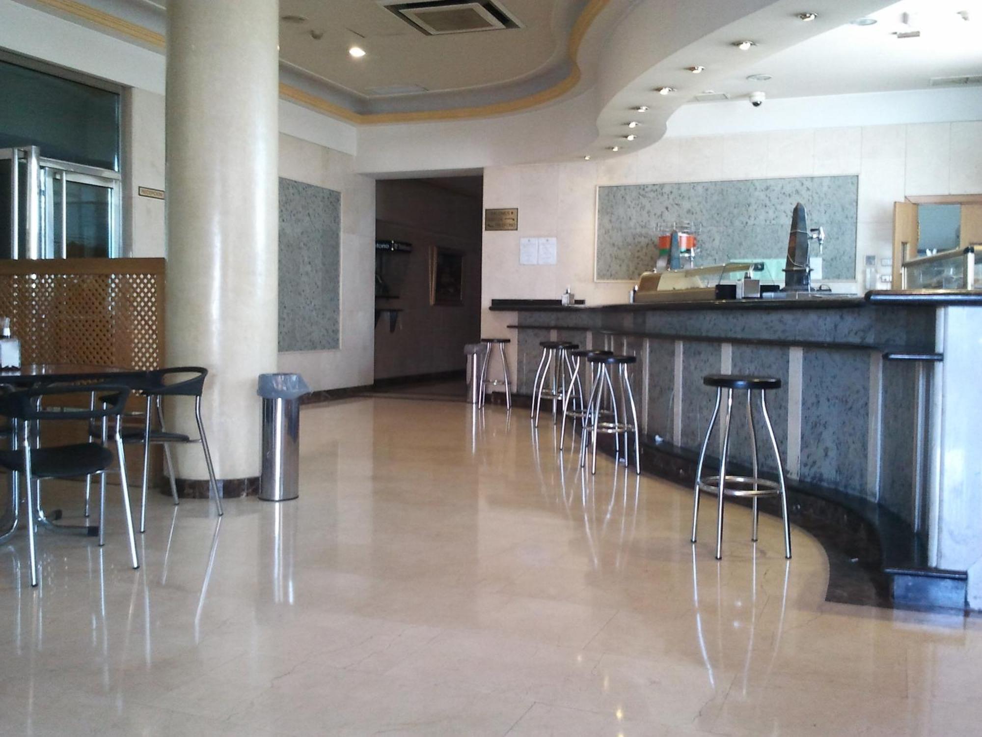 Hotel Ciudad De Φουενλαμπράδα Εξωτερικό φωτογραφία