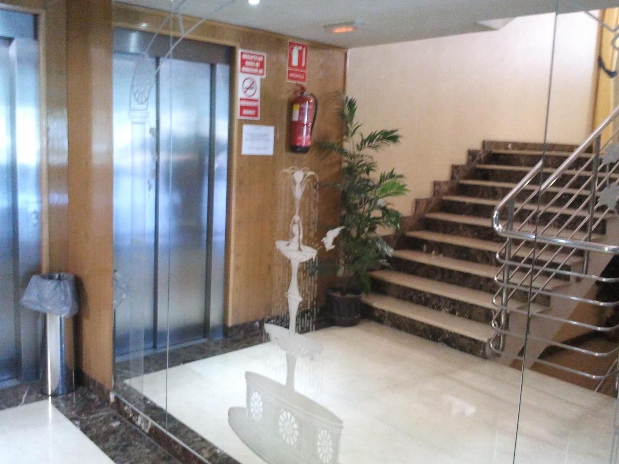 Hotel Ciudad De Φουενλαμπράδα Εξωτερικό φωτογραφία