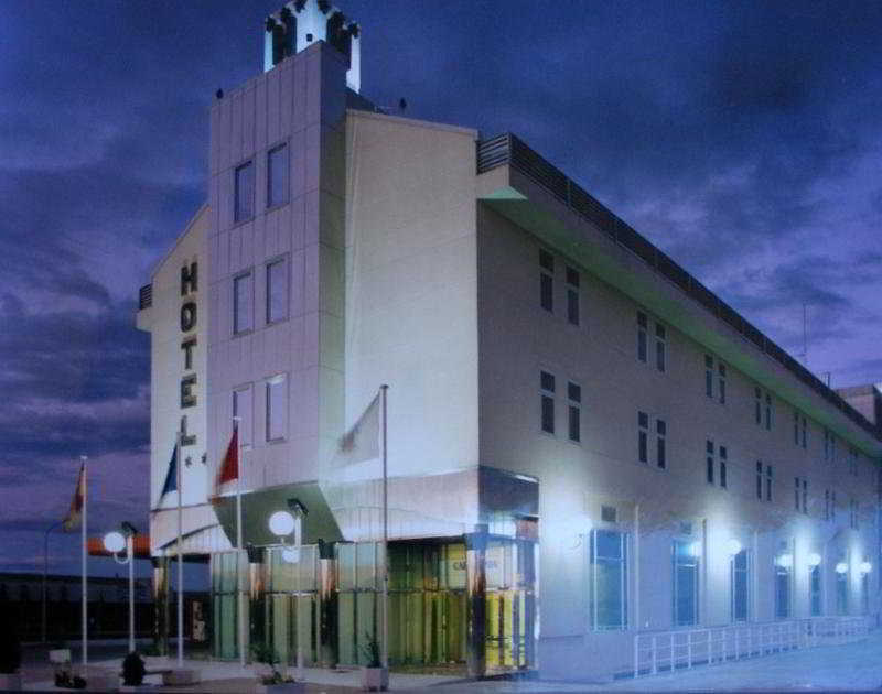 Hotel Ciudad De Φουενλαμπράδα Εξωτερικό φωτογραφία