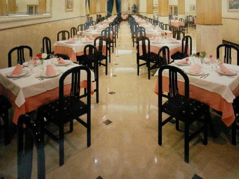 Hotel Ciudad De Φουενλαμπράδα Εξωτερικό φωτογραφία