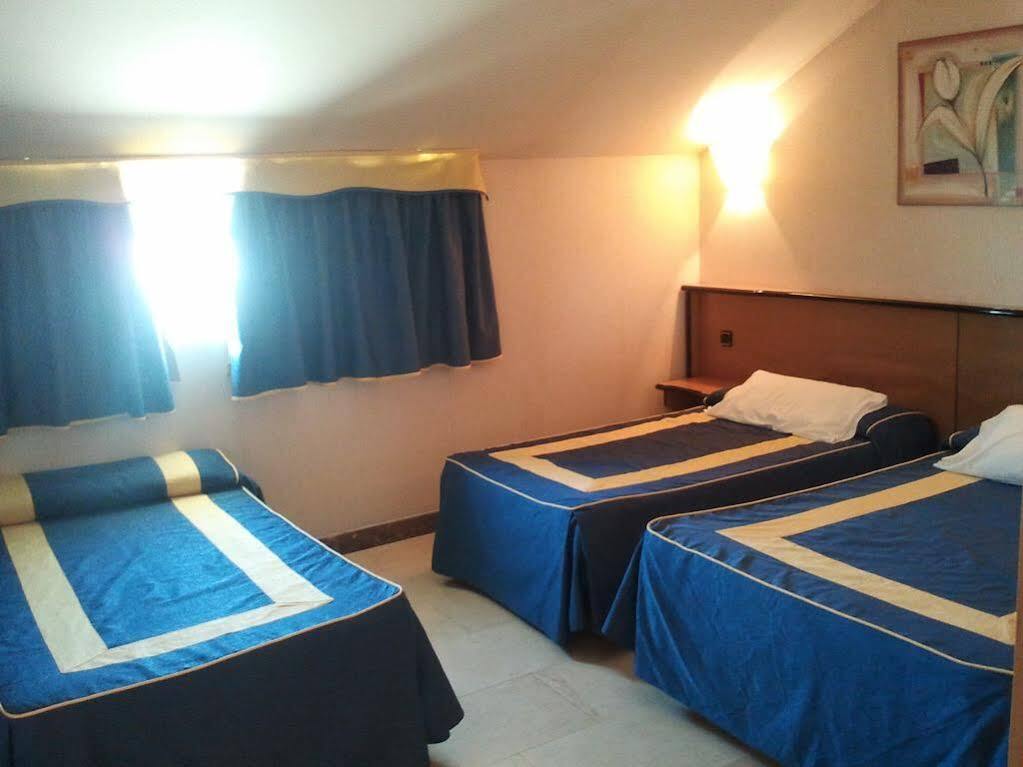Hotel Ciudad De Φουενλαμπράδα Εξωτερικό φωτογραφία