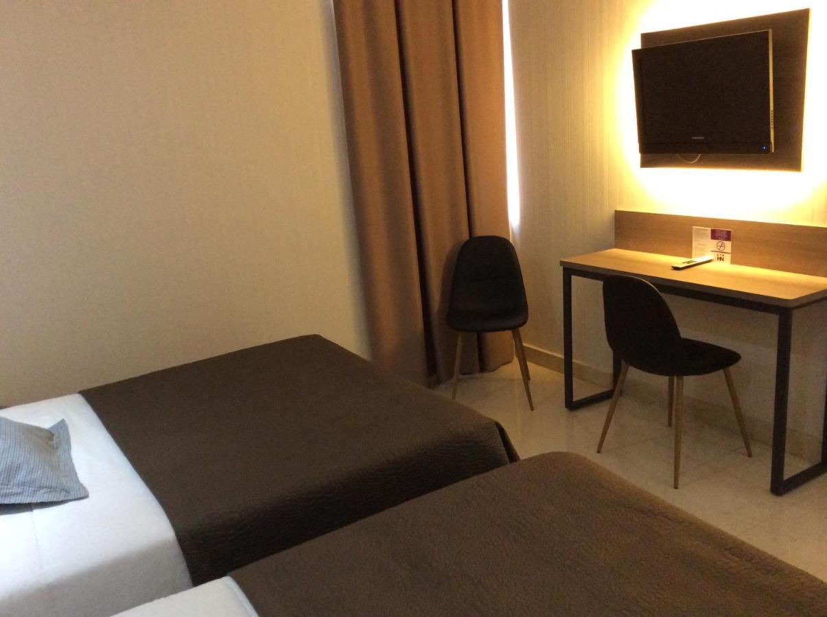Hotel Ciudad De Φουενλαμπράδα Εξωτερικό φωτογραφία