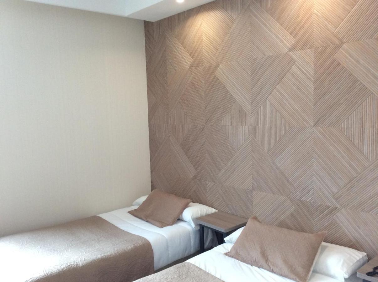 Hotel Ciudad De Φουενλαμπράδα Εξωτερικό φωτογραφία